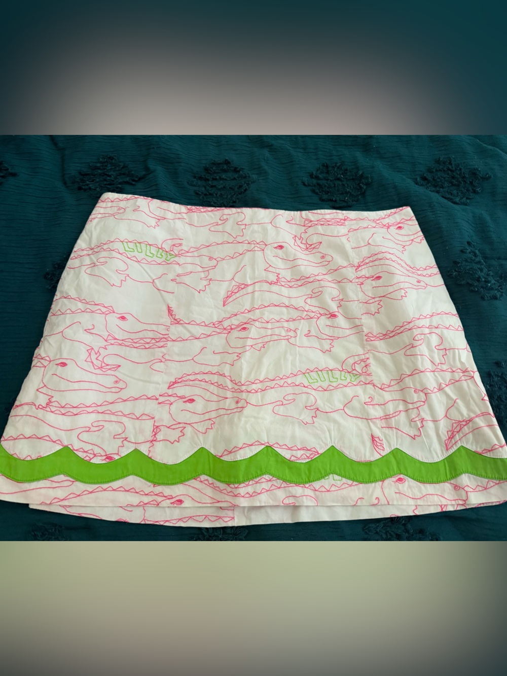 Lilly Pulitzer White Skirt with Pink Alligator Print and Green Scallop Hem